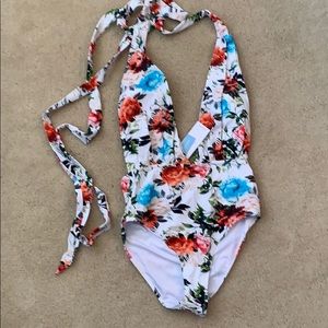 Cupshe tie front floral swimsuit